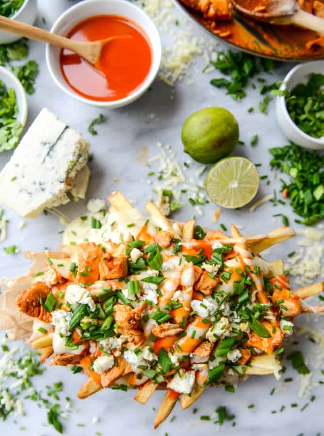 buffalo-chicken-beer-cheese-fondue-fries-I-howsweeteats.com-8