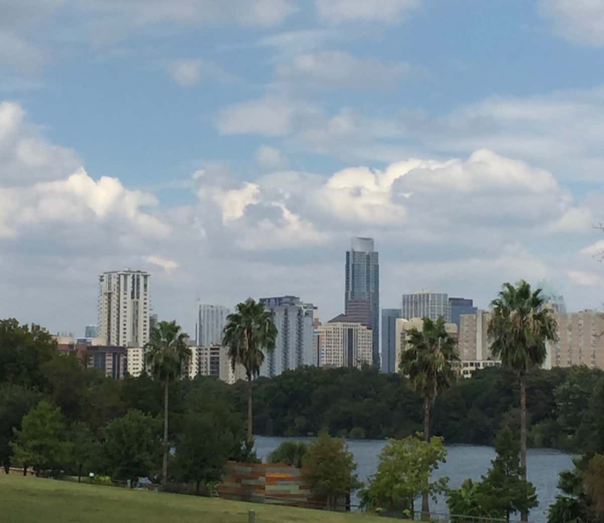 Starting off the year right with my 2018 New Year Resolutions & Goals. No crazy diets, goals, or lifestyle changes, just some things I hope to do to make myself a better person - Eat the Gains