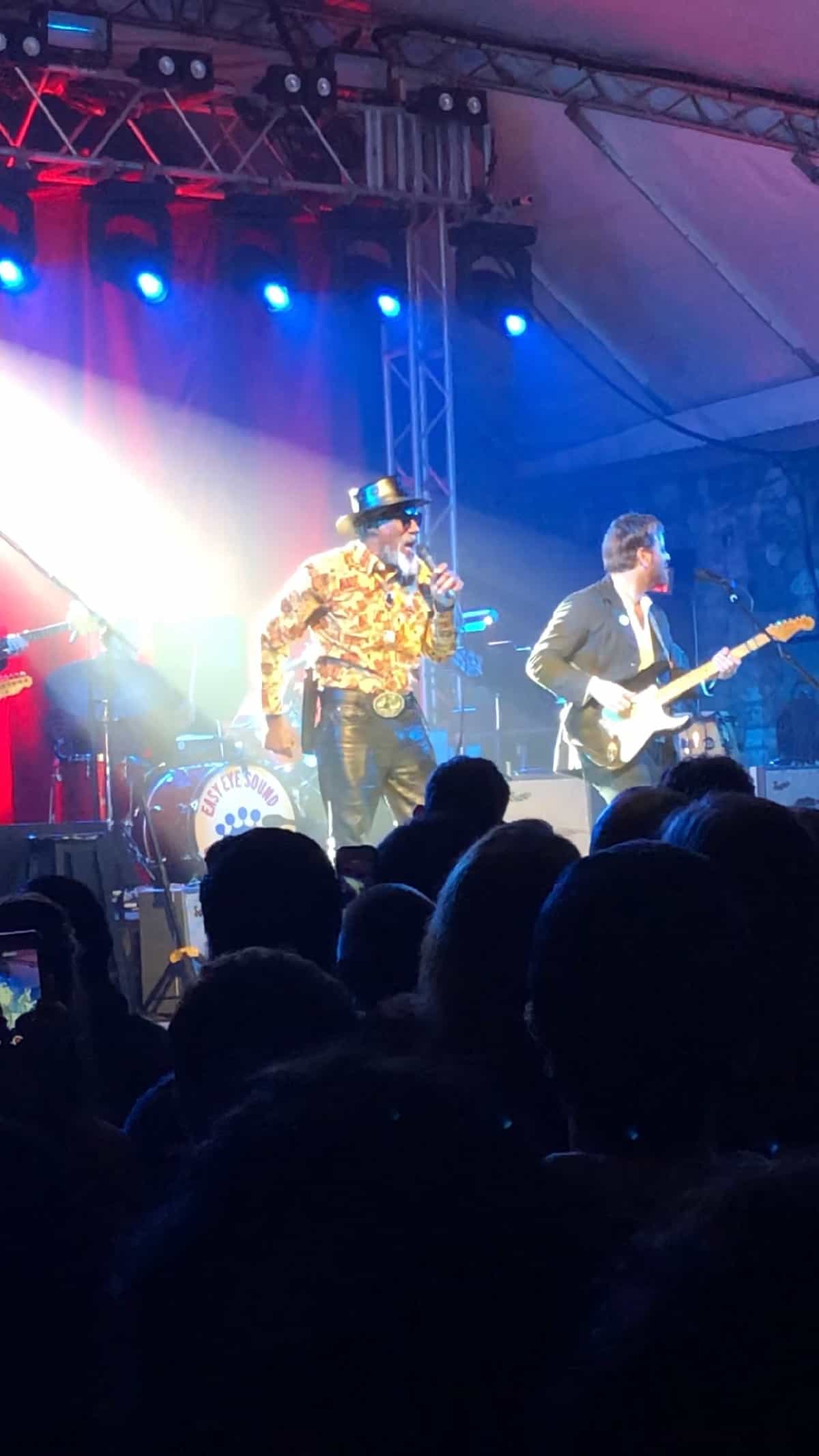 Dan Auerbach and Robert Finley on stage